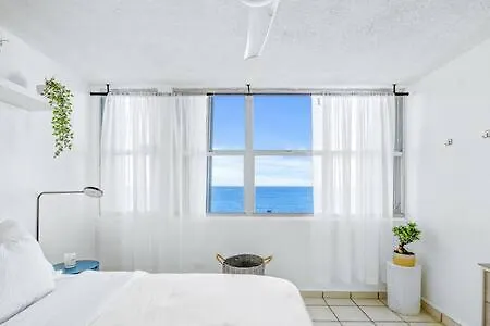 Bohemian Vibes - Beachfront Getaway+Parking San Juan 0*,  Puerto Rico