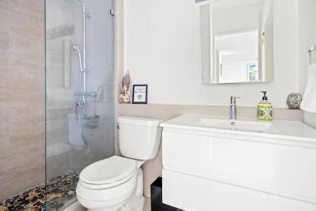 Bohemian Vibes - Beachfront Getaway+Parking San Juan 0*,