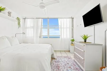 Bohemian Vibes - Beachfront Getaway+Parking San Juan