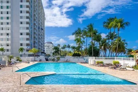 Bohemian Vibes - Beachfront Getaway+Parking San Juan